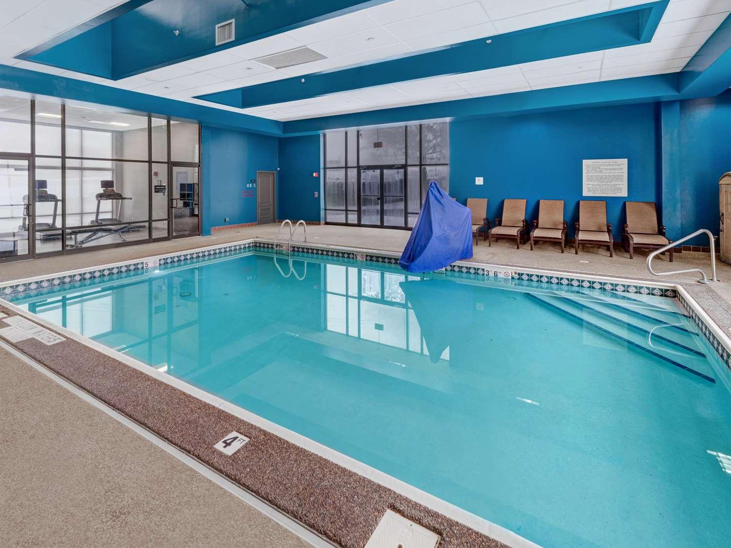 swimming pool spa