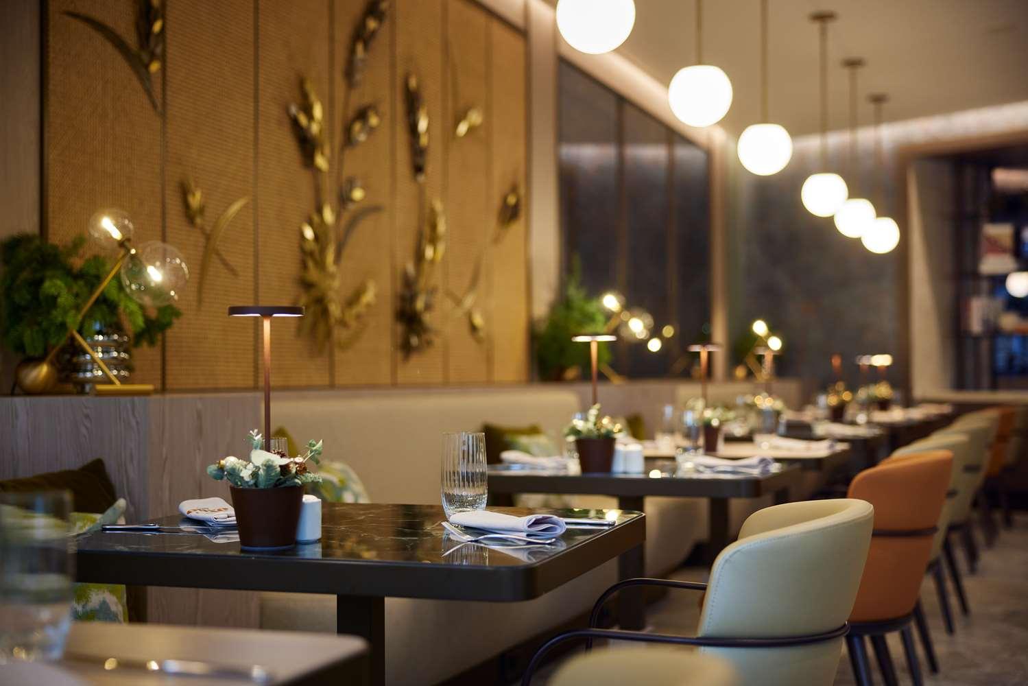 restaurant cafeteria
