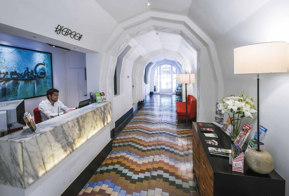 lobby