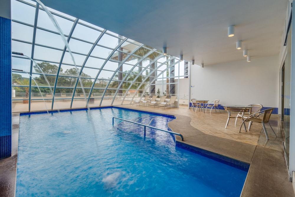 swimming pool spa