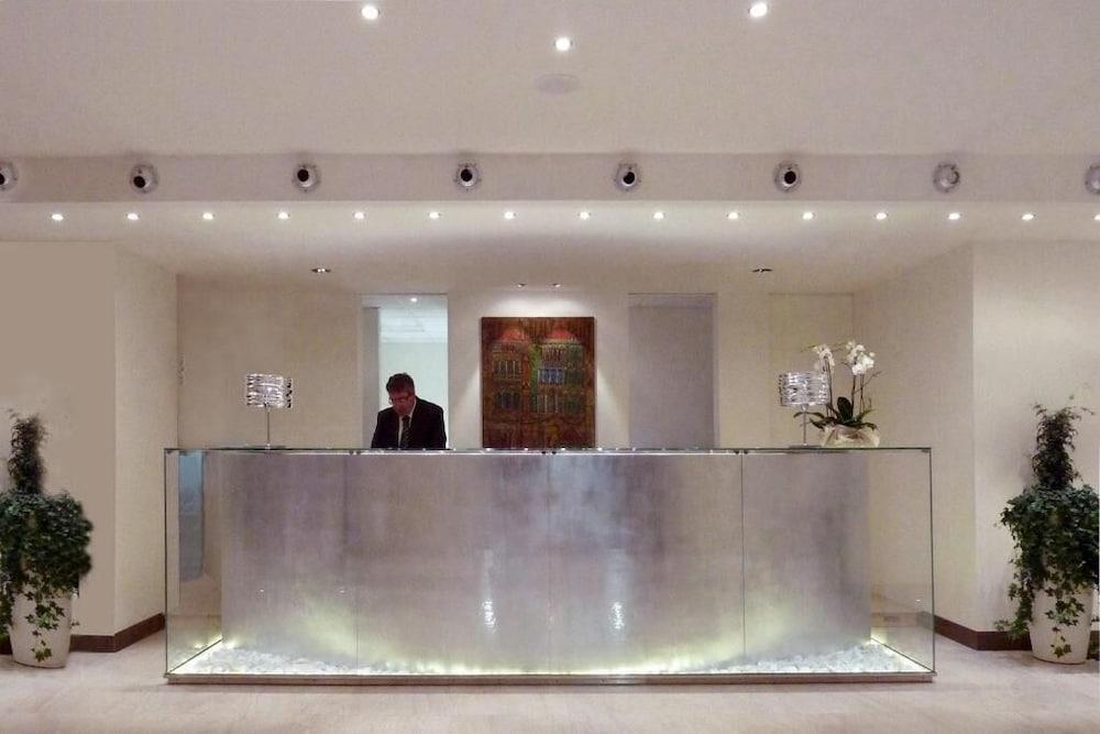 lobby