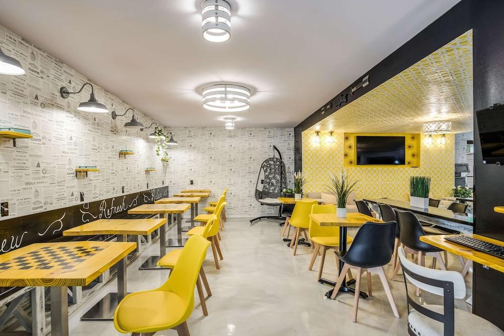 restaurant-cafeteria
