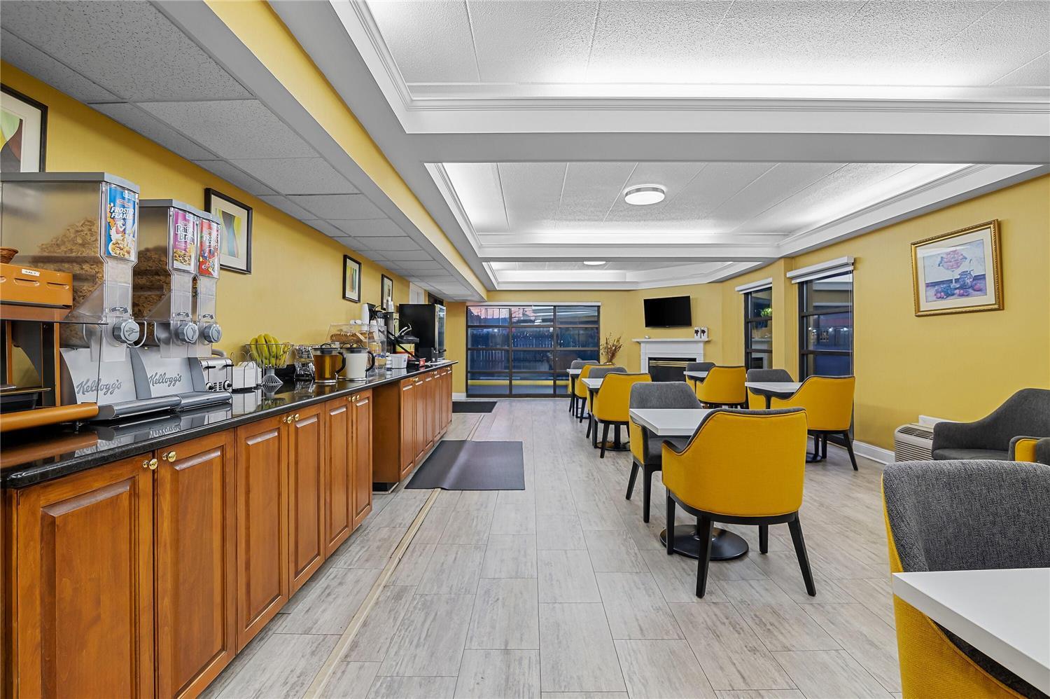 restaurant cafeteria