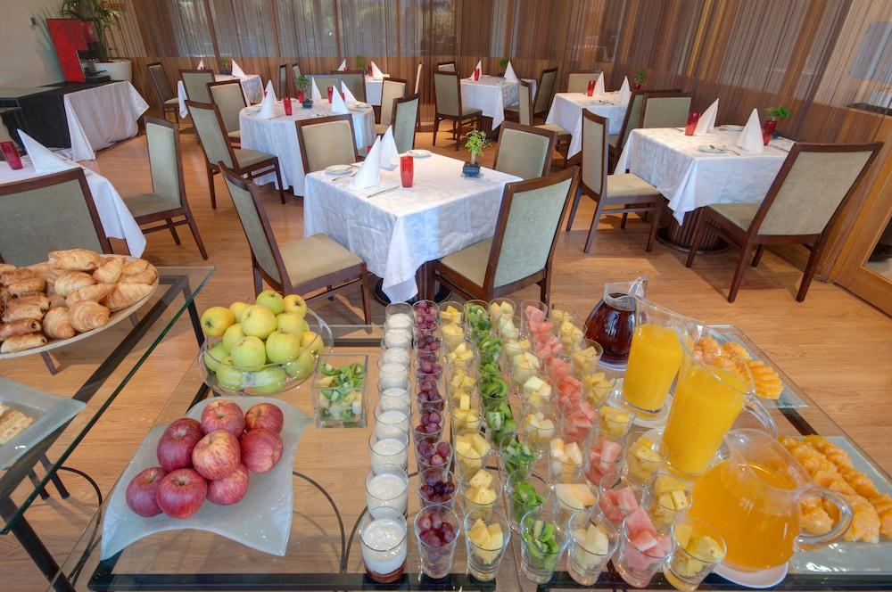 restaurant-cafeteria