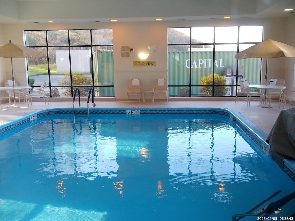 swimming pool spa