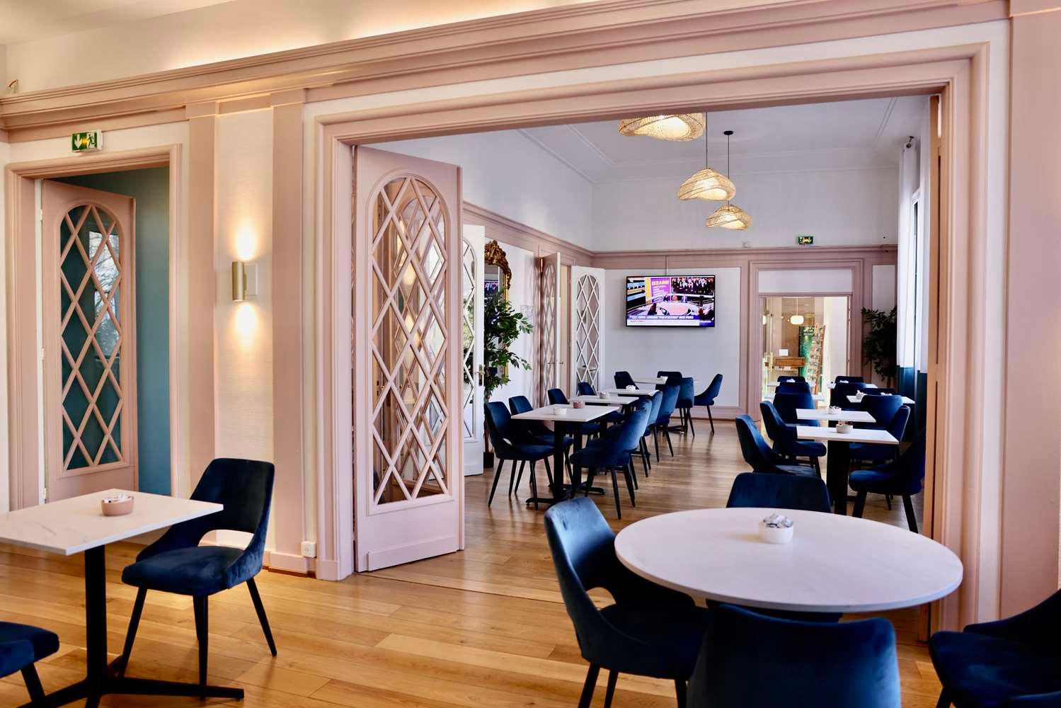 restaurant cafeteria