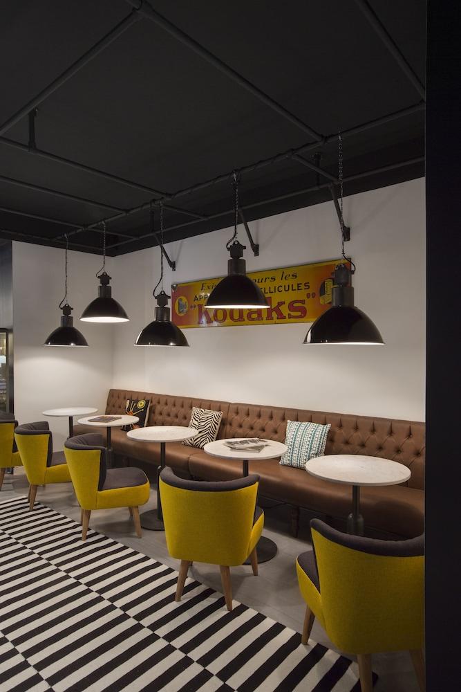 restaurant-cafeteria