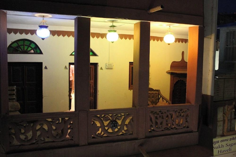 lobby