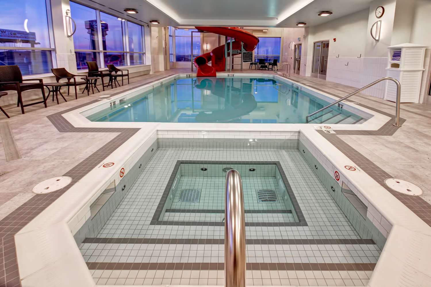 swimming pool spa