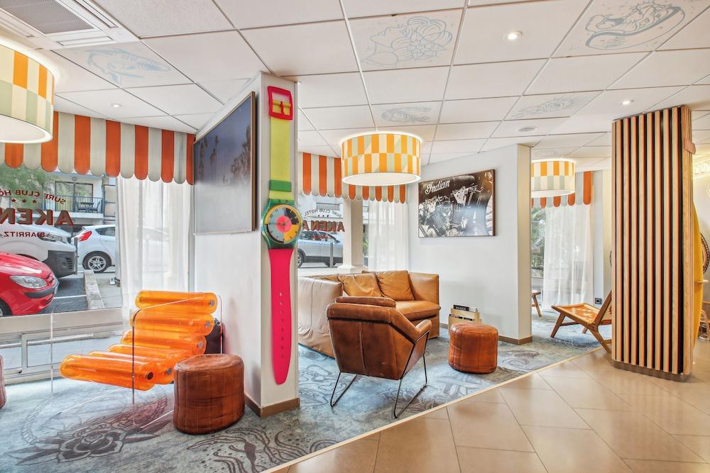 lounge