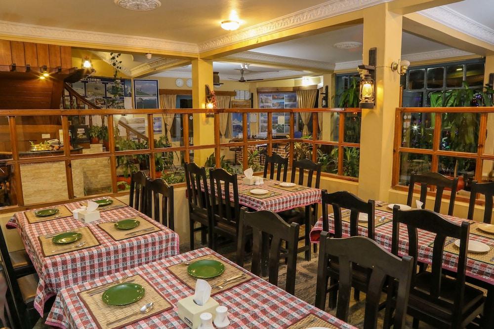 restaurant cafeteria