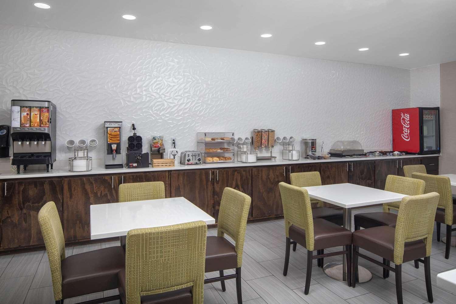 restaurant cafeteria