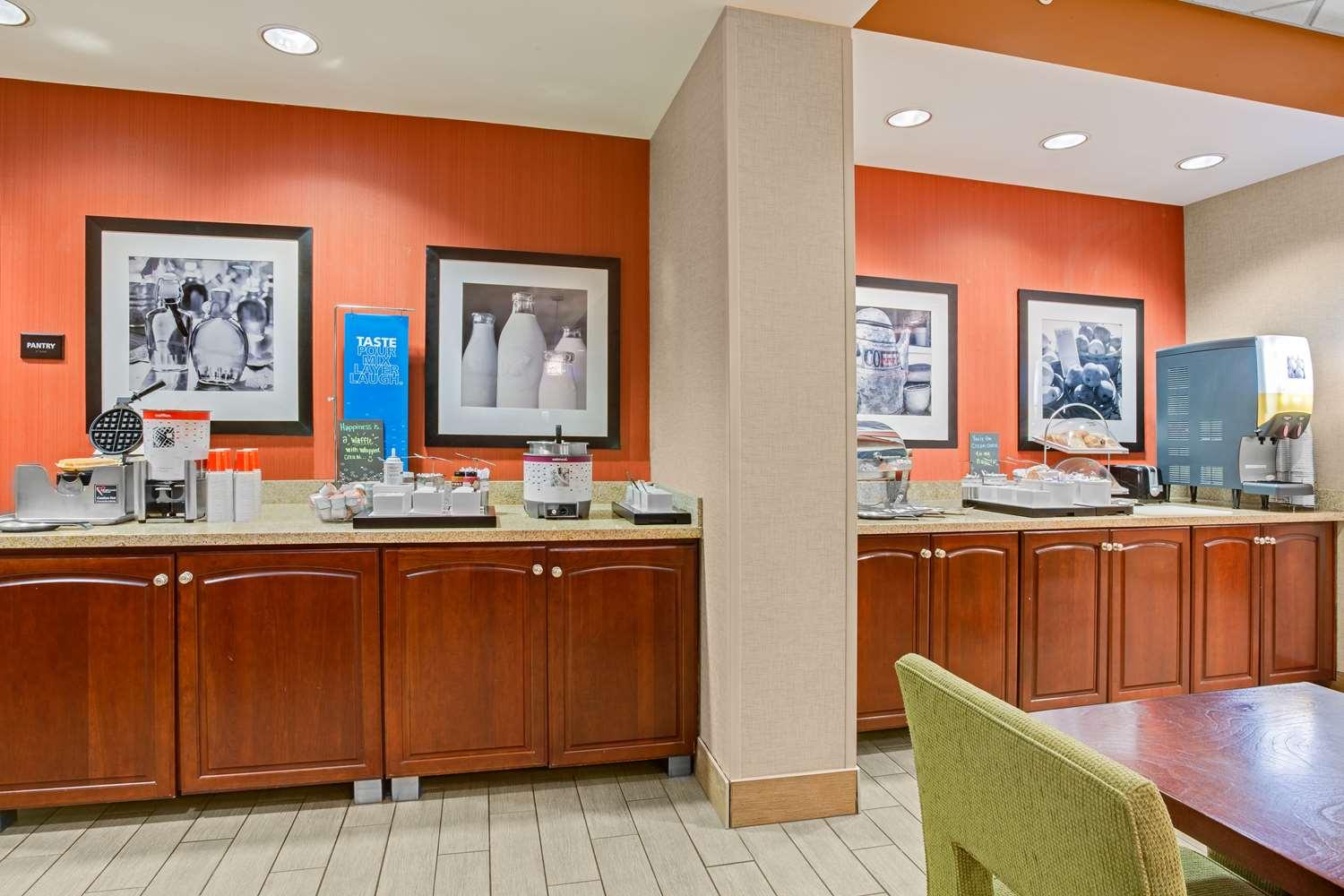 restaurant cafeteria