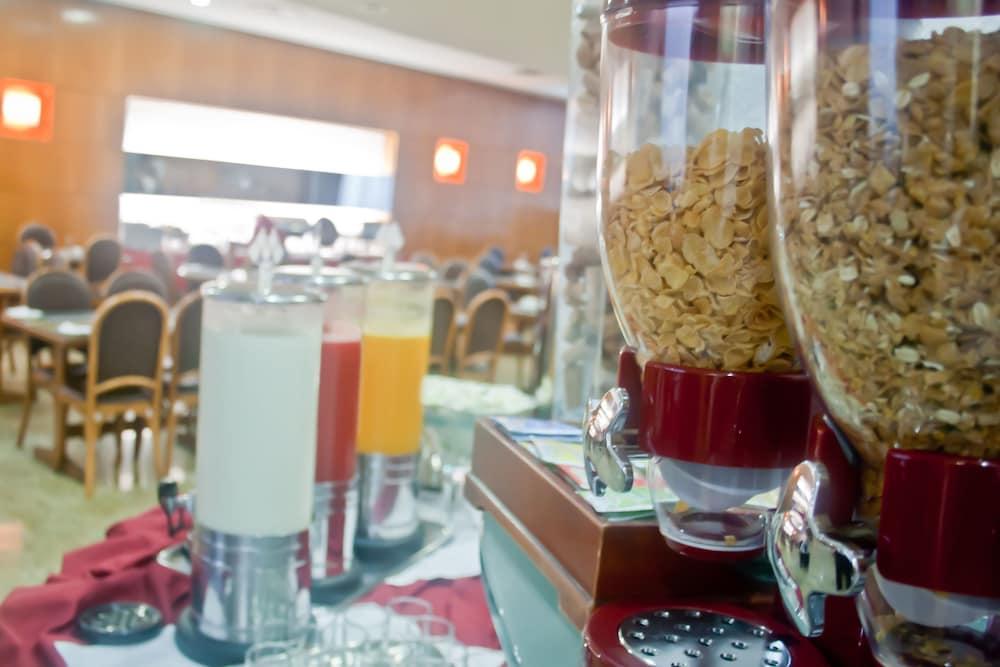 restaurant-cafeteria