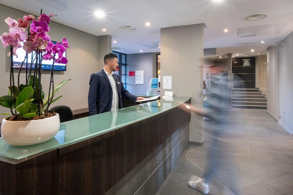 lobby