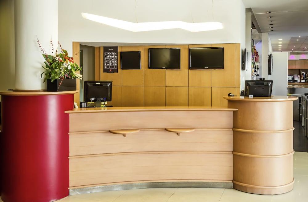 lobby