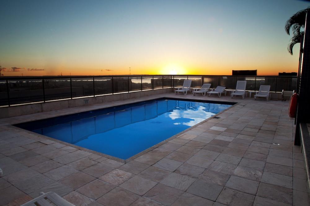 swimming pool spa