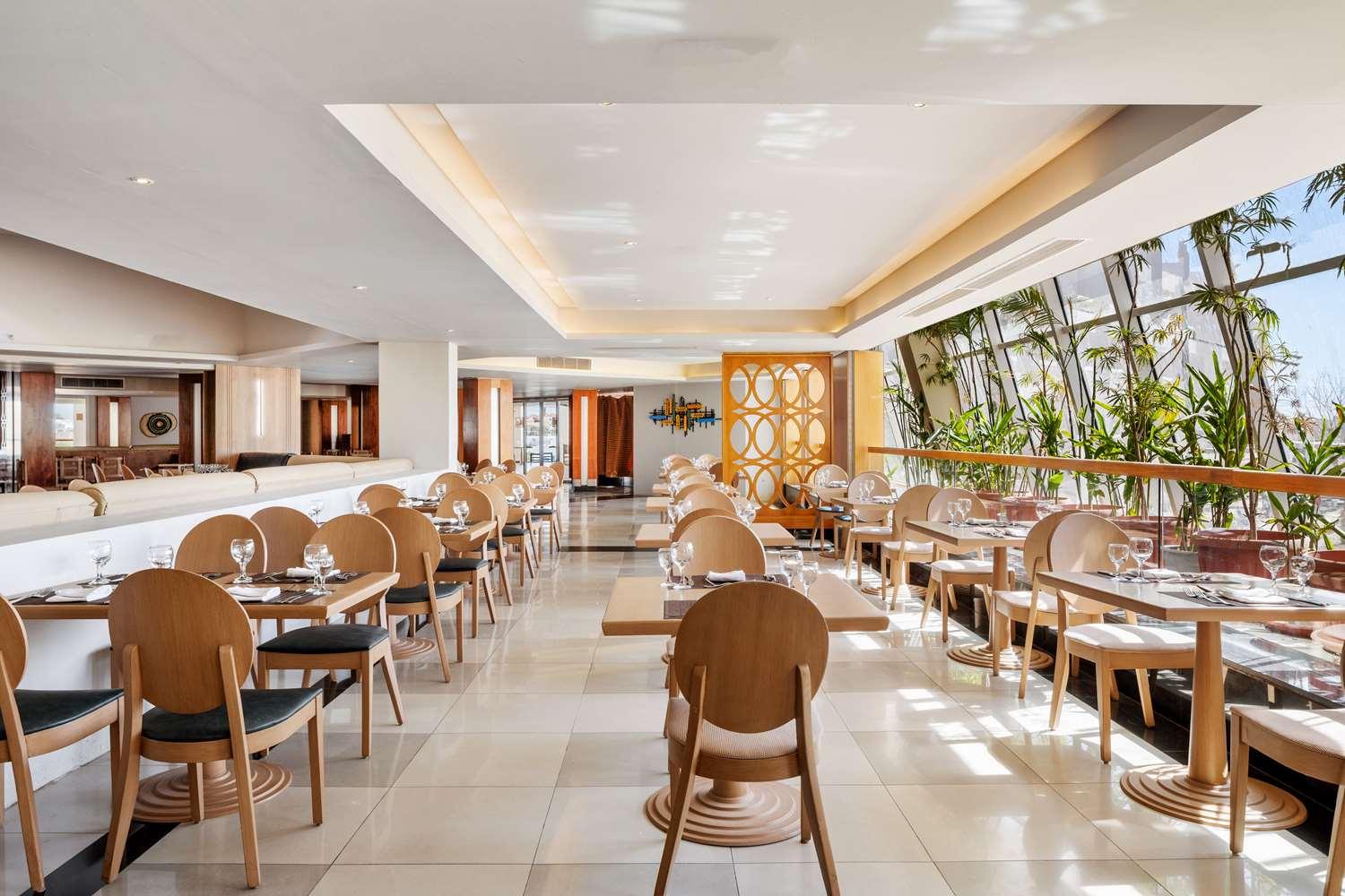restaurant cafeteria