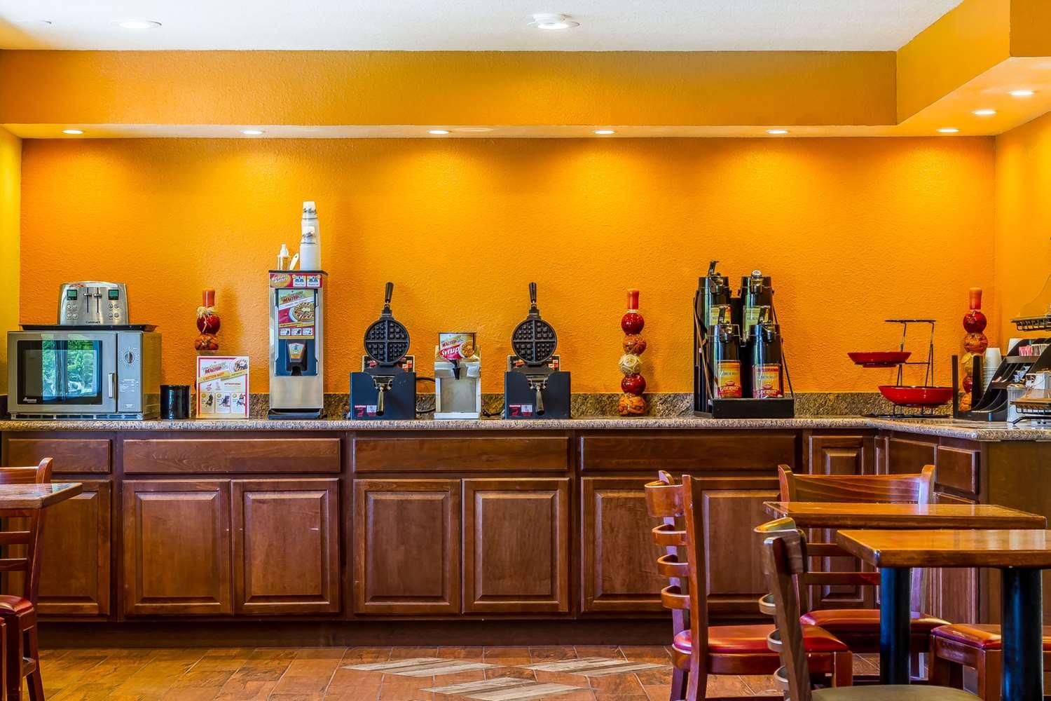restaurant cafeteria