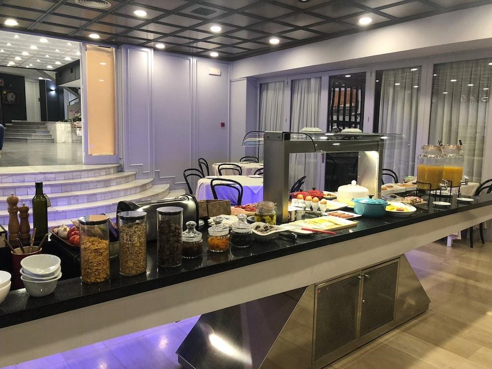 restaurant-cafeteria