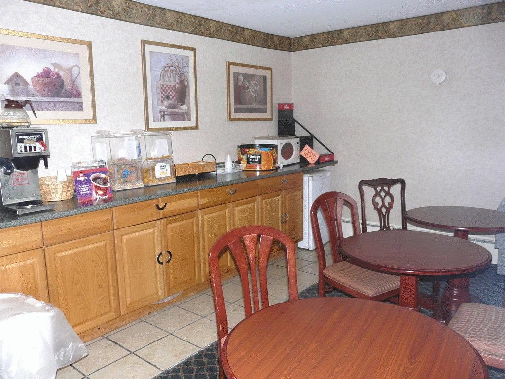 restaurant cafeteria