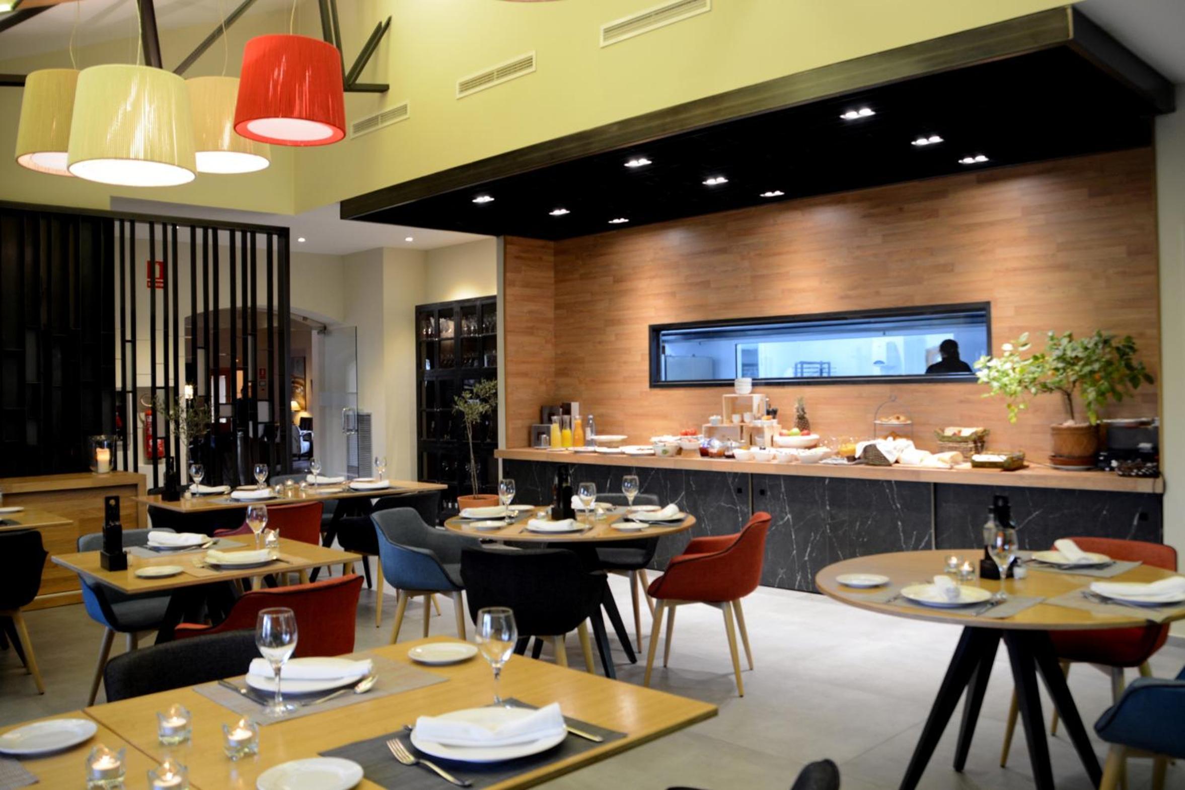 restaurant cafeteria