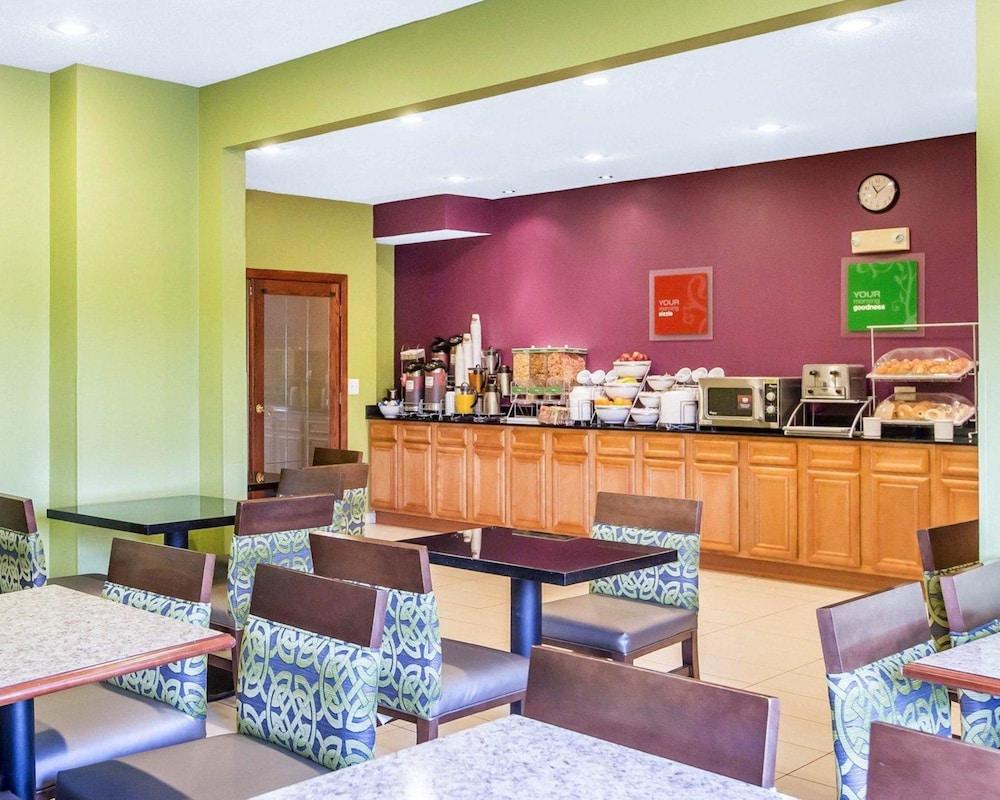 restaurant cafeteria