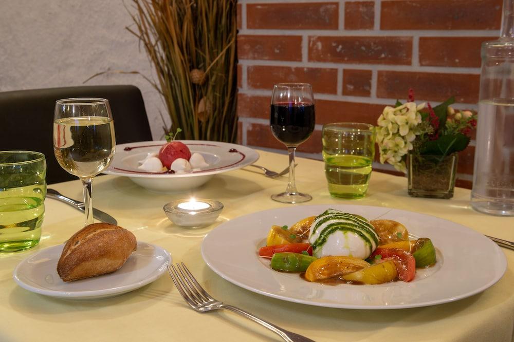 restaurant-cafeteria