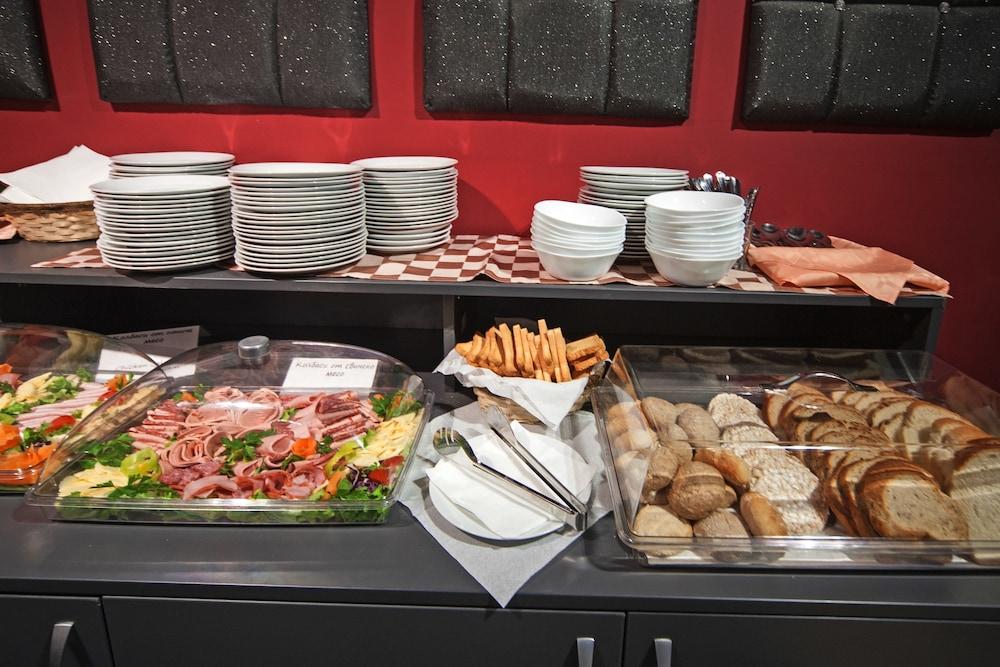 restaurant-cafeteria