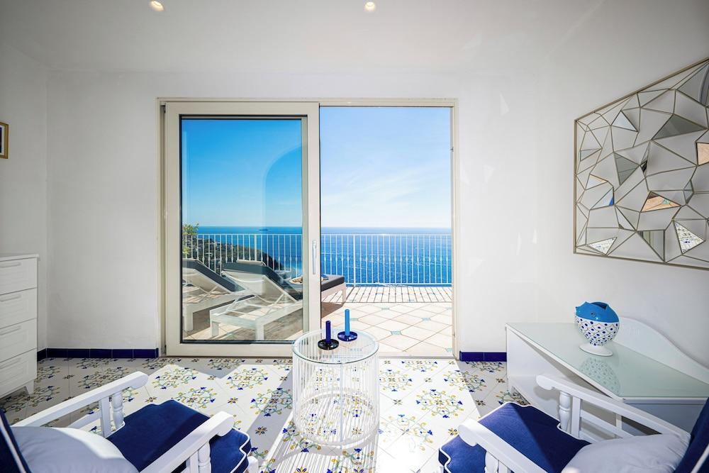 swimming pool spa
