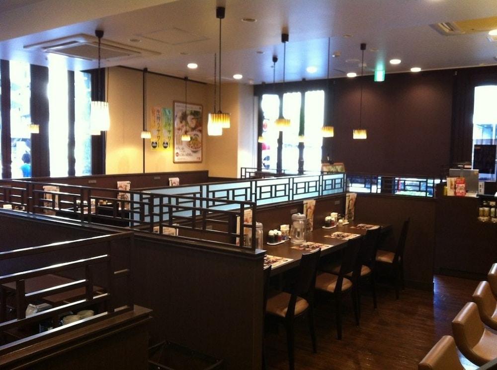 restaurant-cafeteria