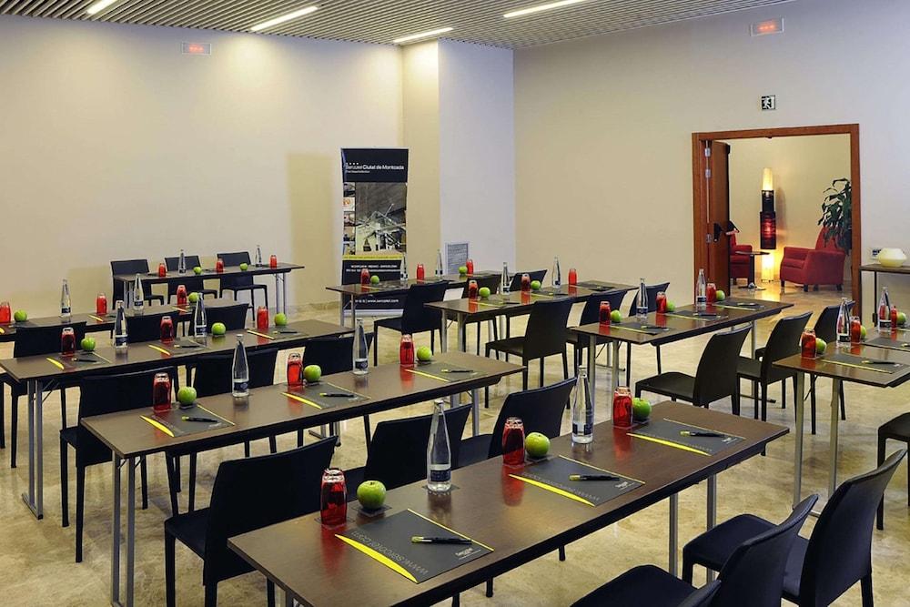 restaurant-cafeteria