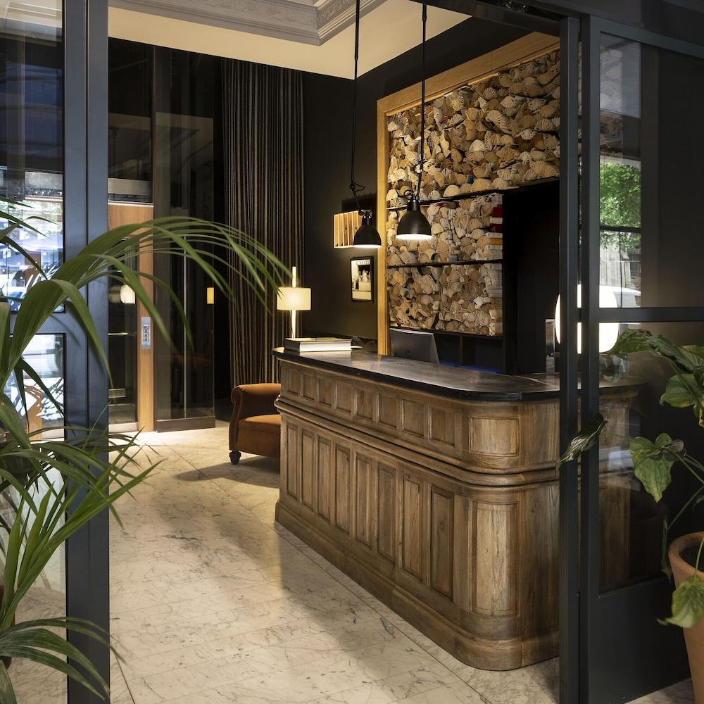 lobby