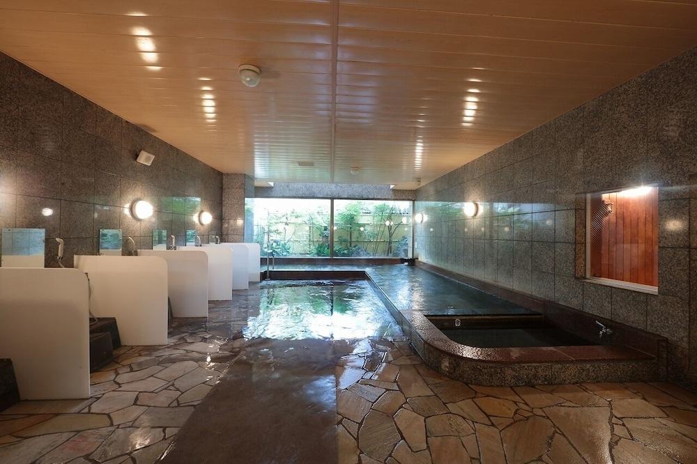 swimming pool spa
