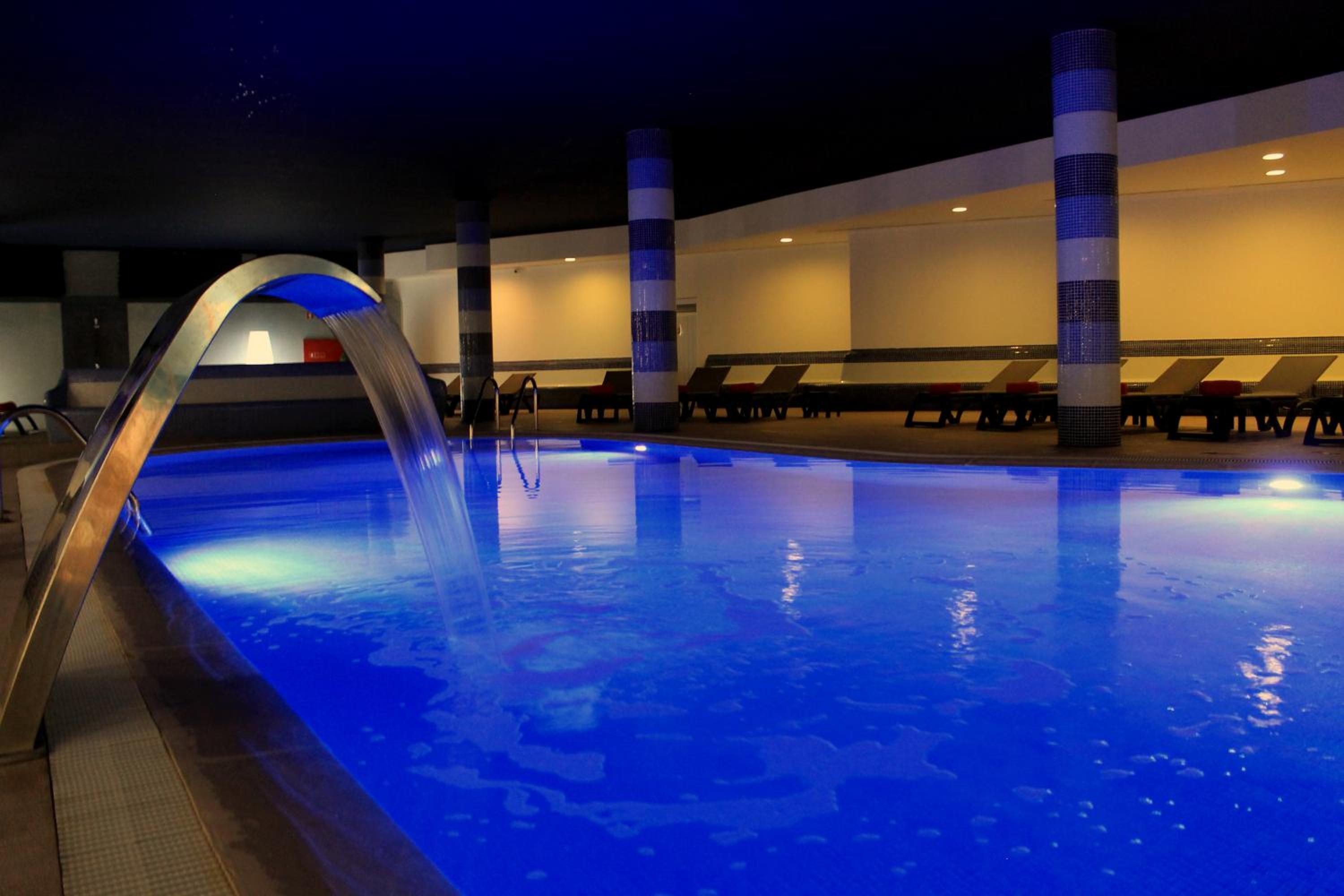 swimming pool spa