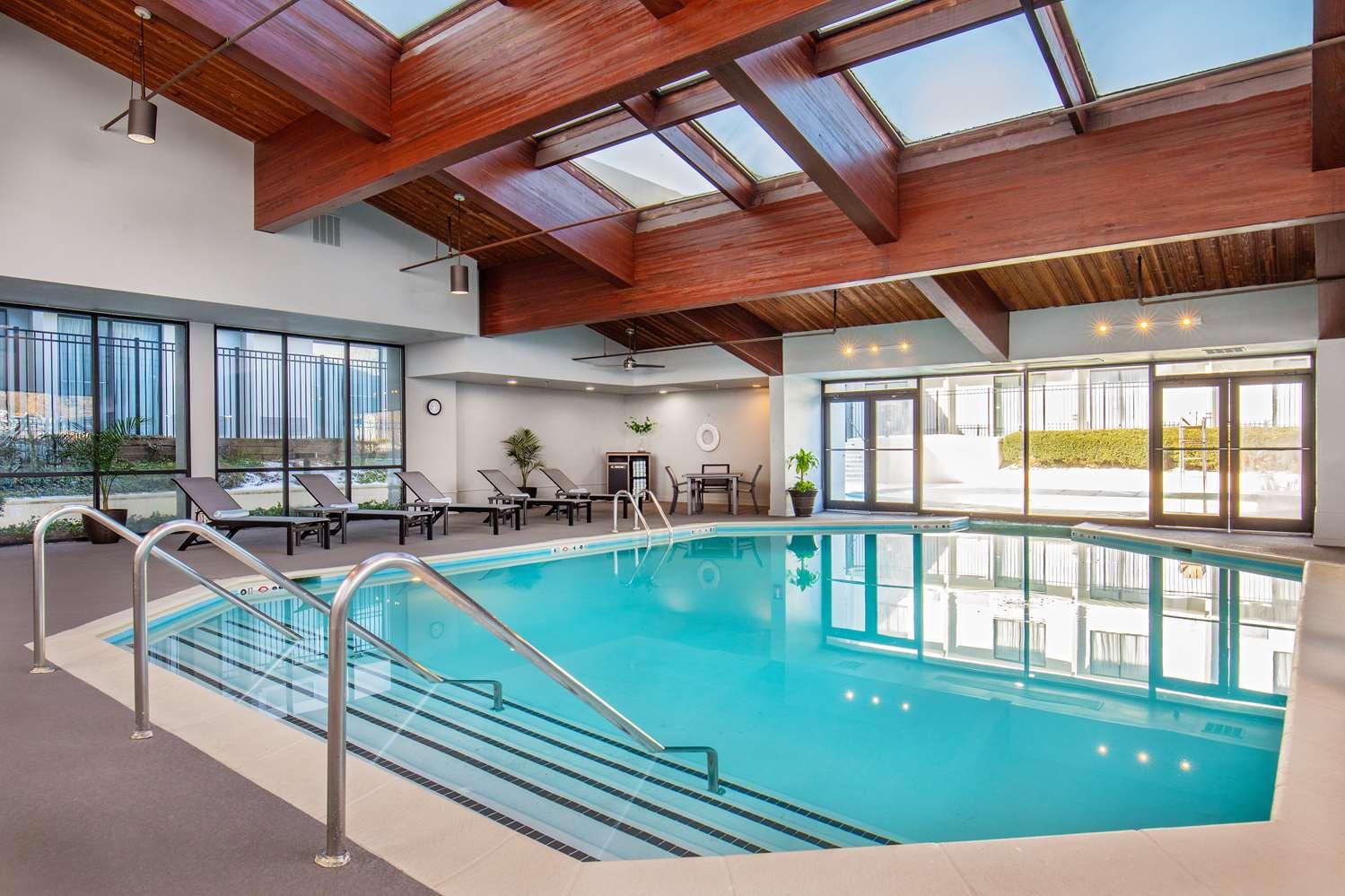 swimming pool spa
