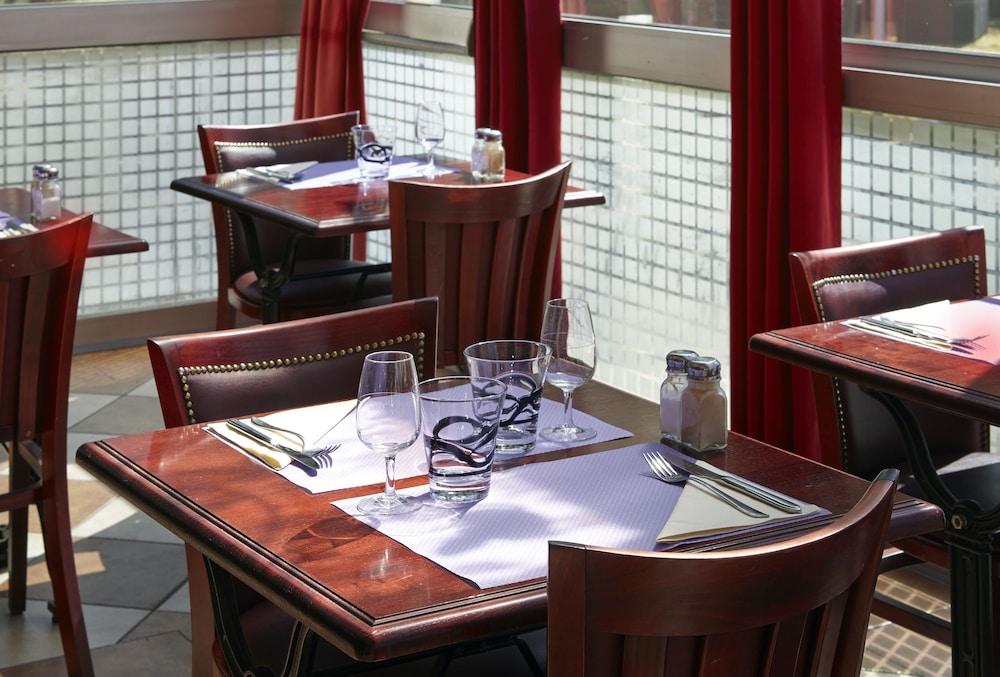 restaurant cafeteria