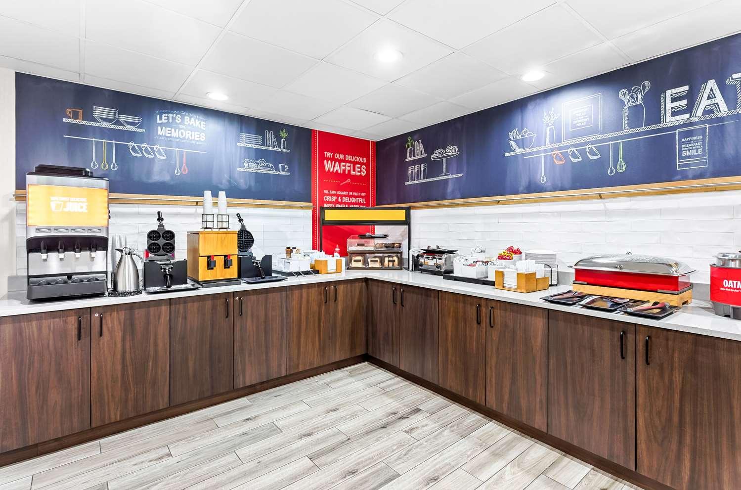 restaurant cafeteria