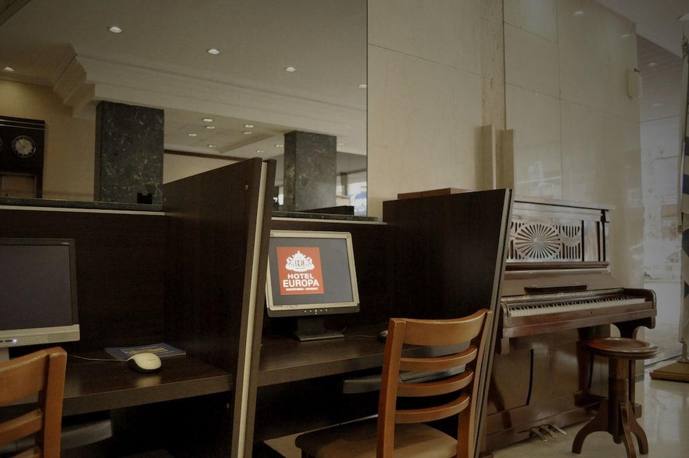 restaurant-cafeteria