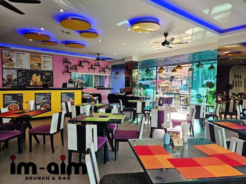 restaurant cafeteria