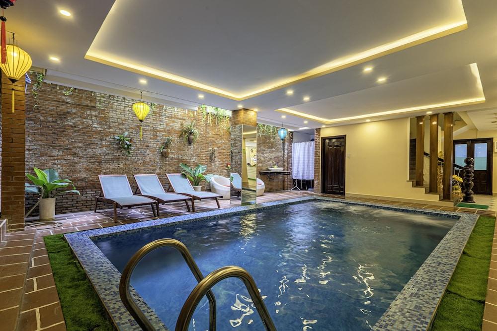 swimming pool spa
