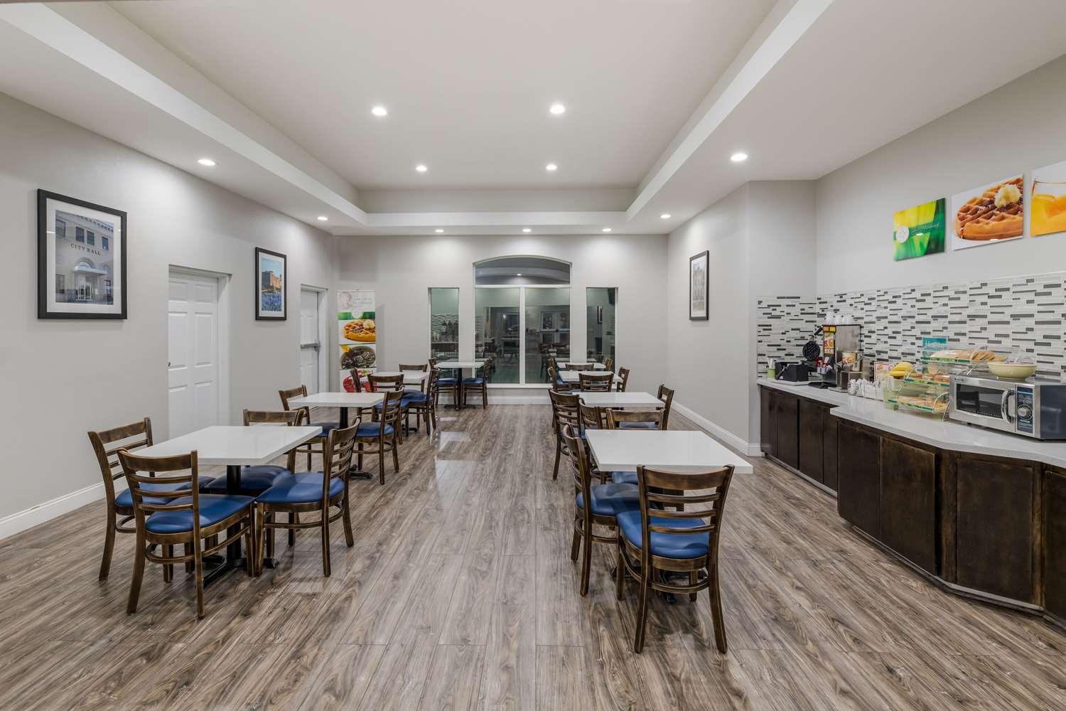 restaurant cafeteria