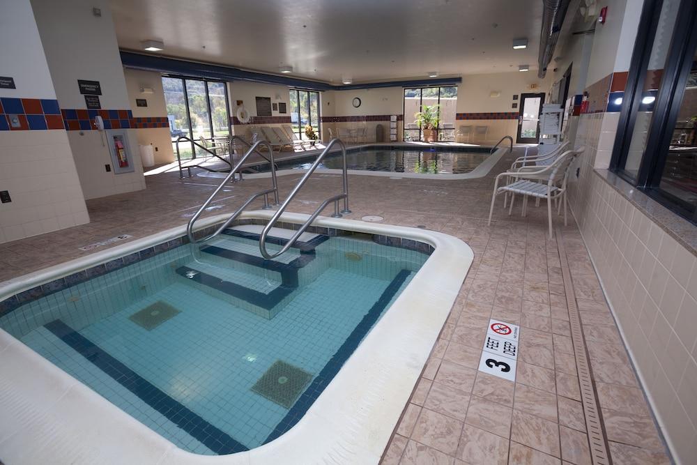 swimming pool spa