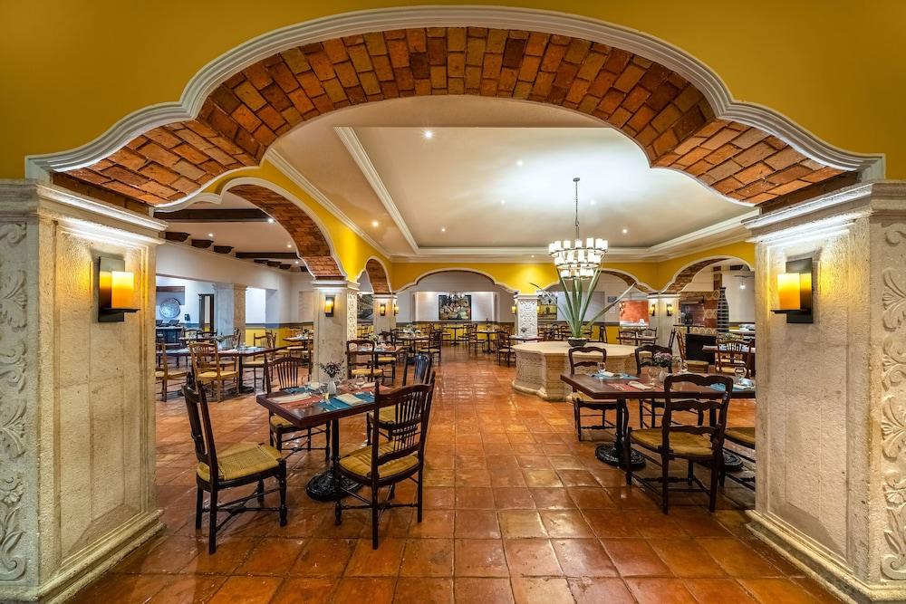 restaurant-cafeteria