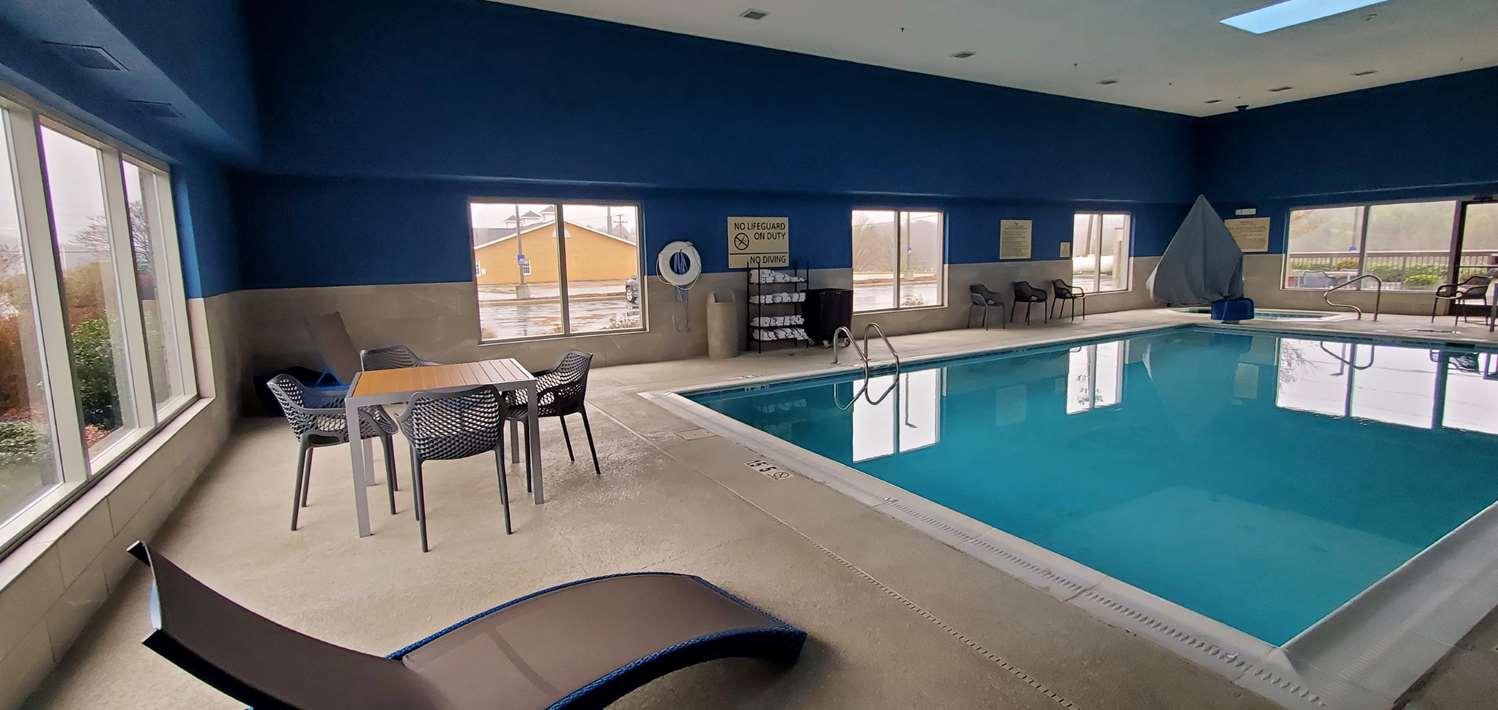 swimming pool spa