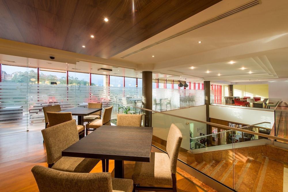 restaurant-cafeteria