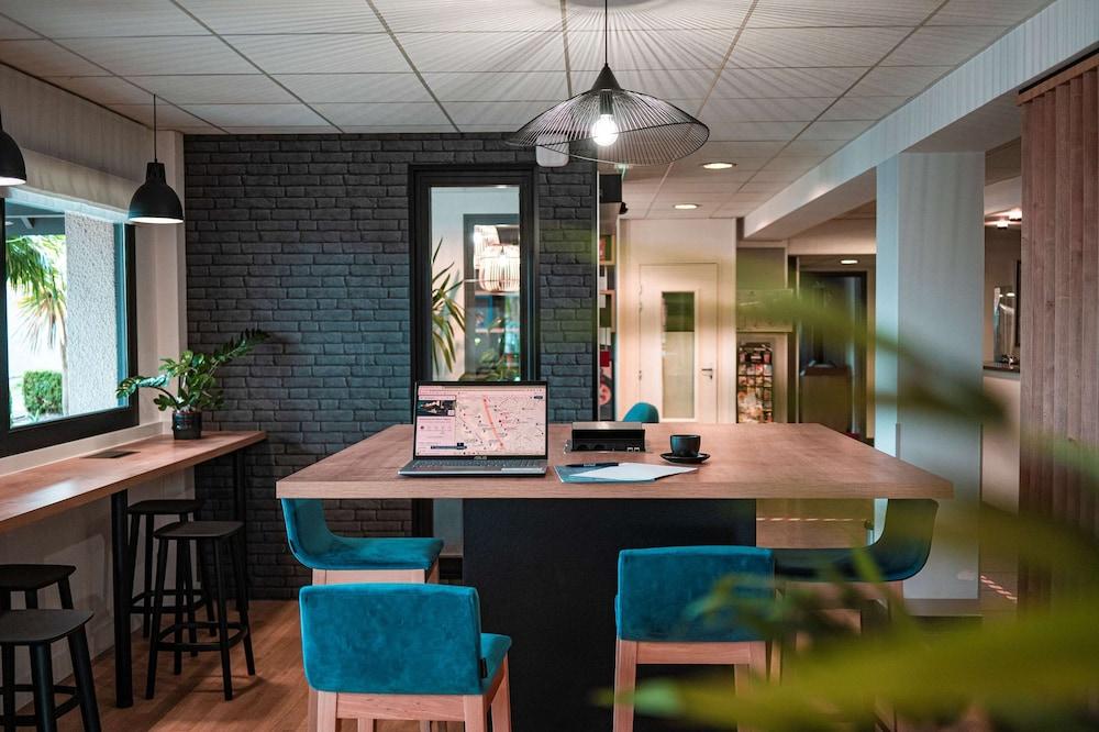 restaurant-cafeteria