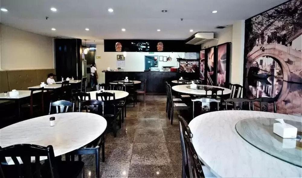 restaurant cafeteria