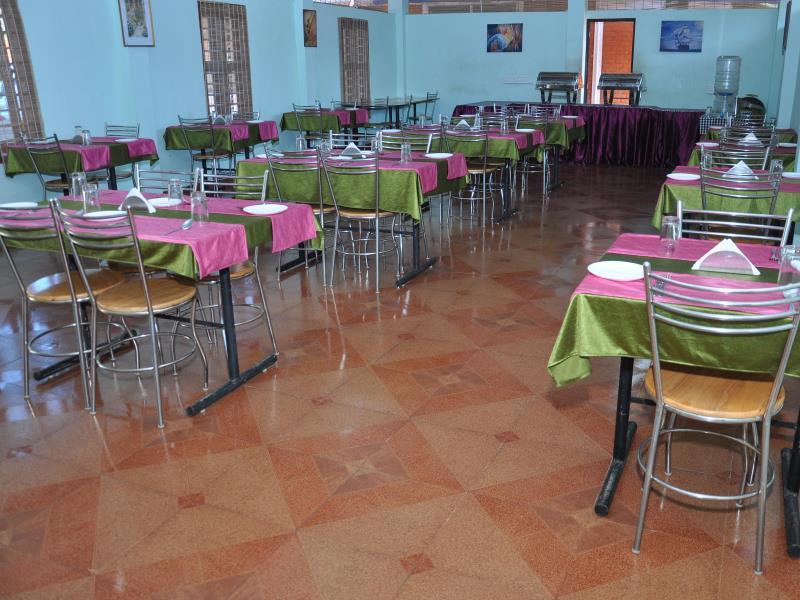 restaurant cafeteria