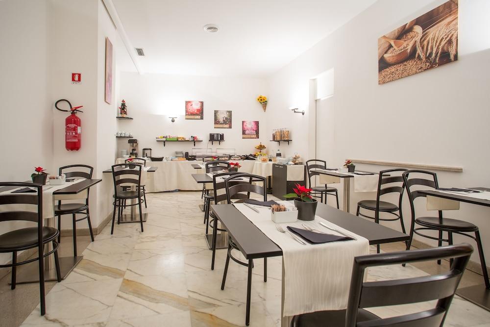 restaurant-cafeteria